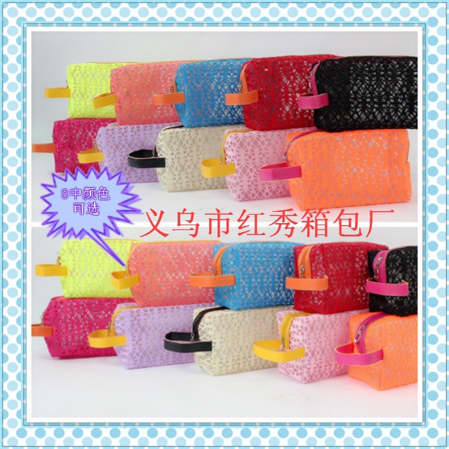 义乌红秀箱包厂 打造韩版透明防水化妆包，掌握市场潮流脉搏